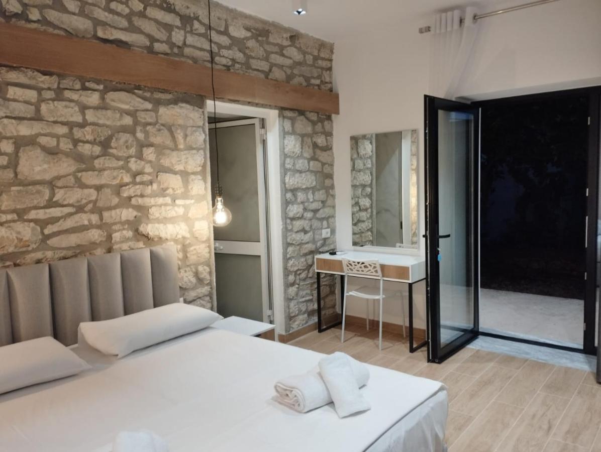 Comfort Guest Rooms Vila Hm Sarandë Exteriér fotografie